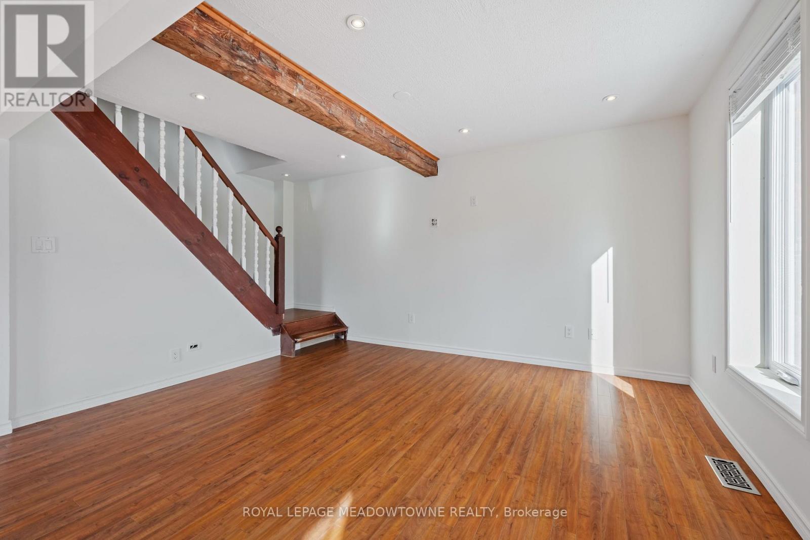 34 Crozier Street, East Luther Grand Valley, Ontario  L0N 1G0 - Photo 8 - X12475884