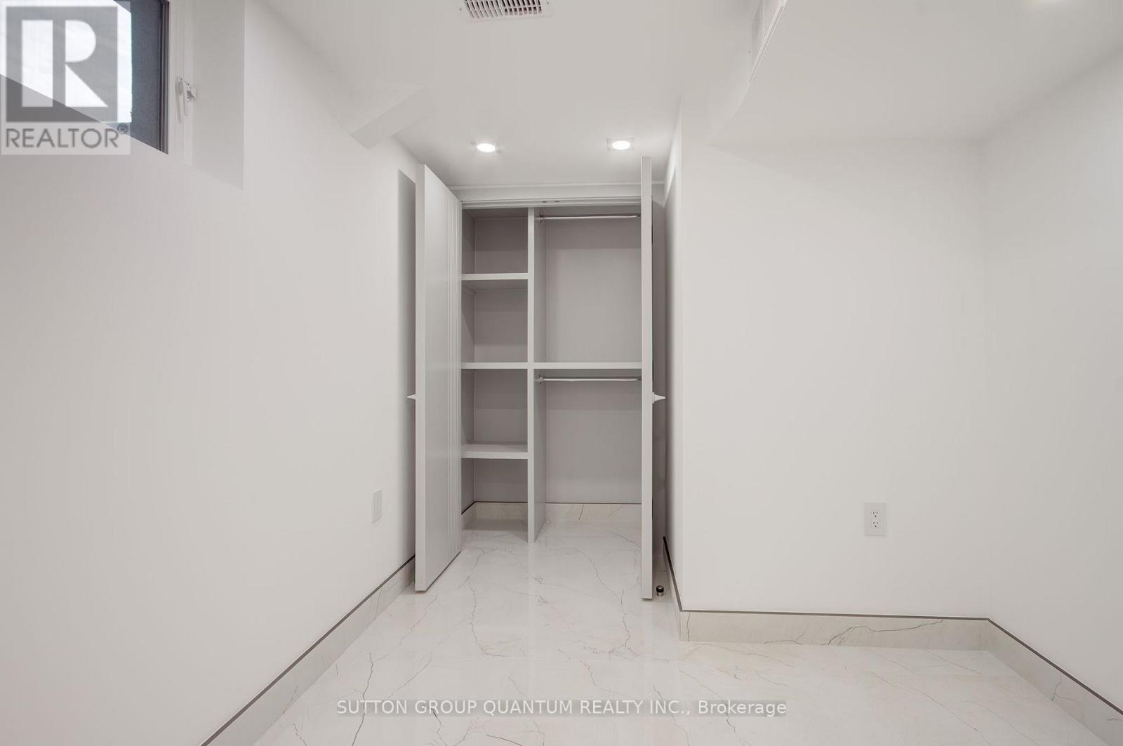 Lower Unit - 95 South Bend Road E, Hamilton, Ontario  L9A 2B3 - Photo 17 - X12475900
