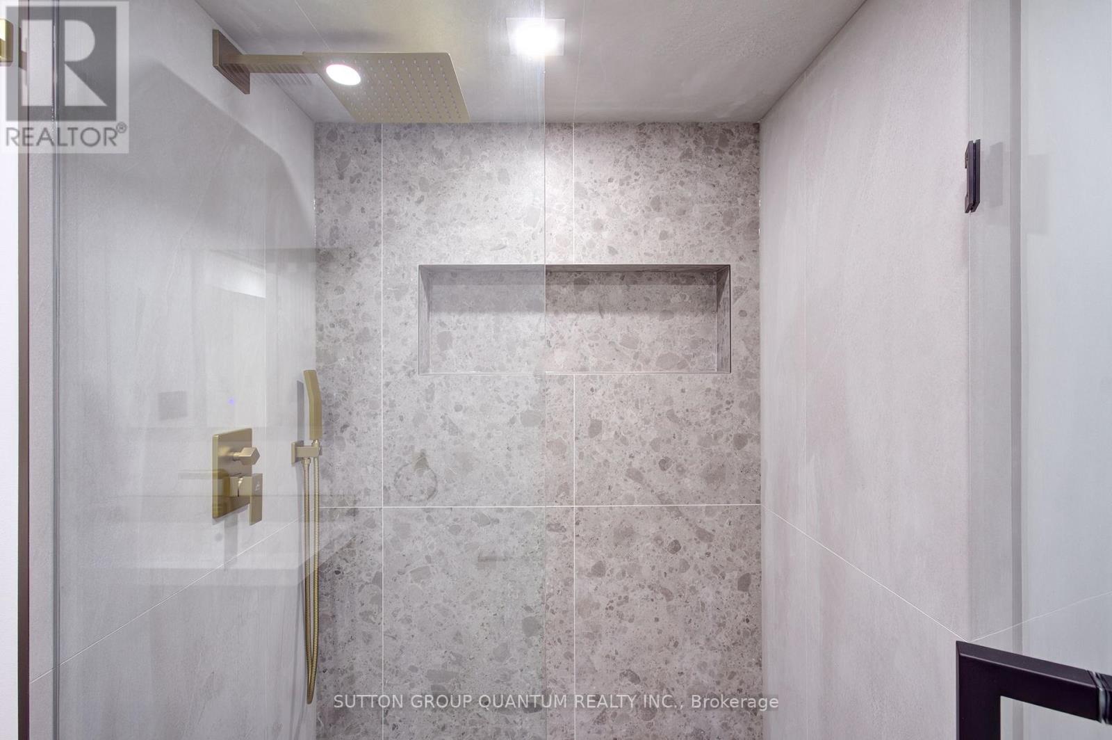 Lower Unit - 95 South Bend Road E, Hamilton, Ontario  L9A 2B3 - Photo 21 - X12475900