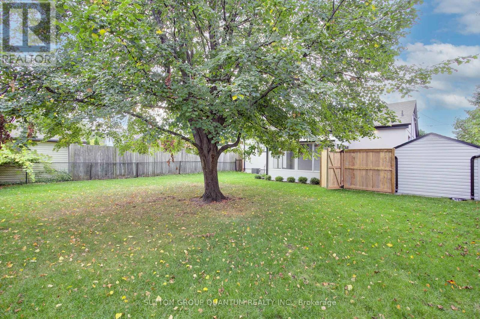 Lower Unit - 95 South Bend Road E, Hamilton, Ontario  L9A 2B3 - Photo 24 - X12475900