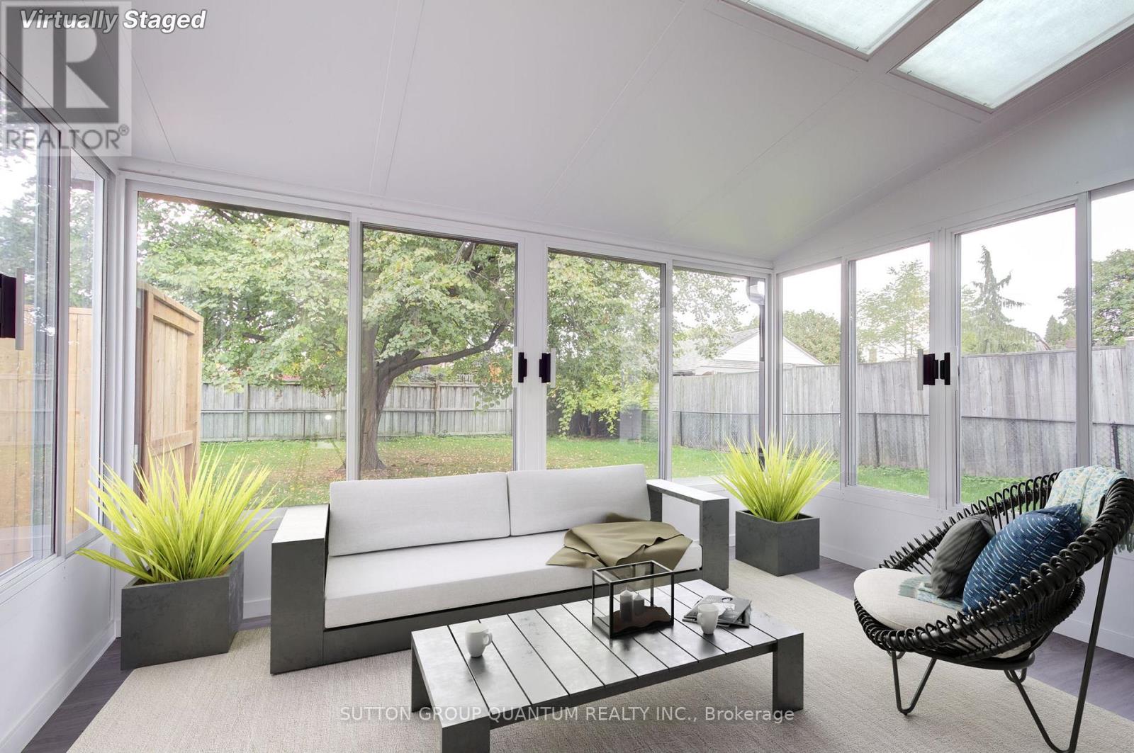 Lower Unit - 95 South Bend Road E, Hamilton, Ontario  L9A 2B3 - Photo 4 - X12475900