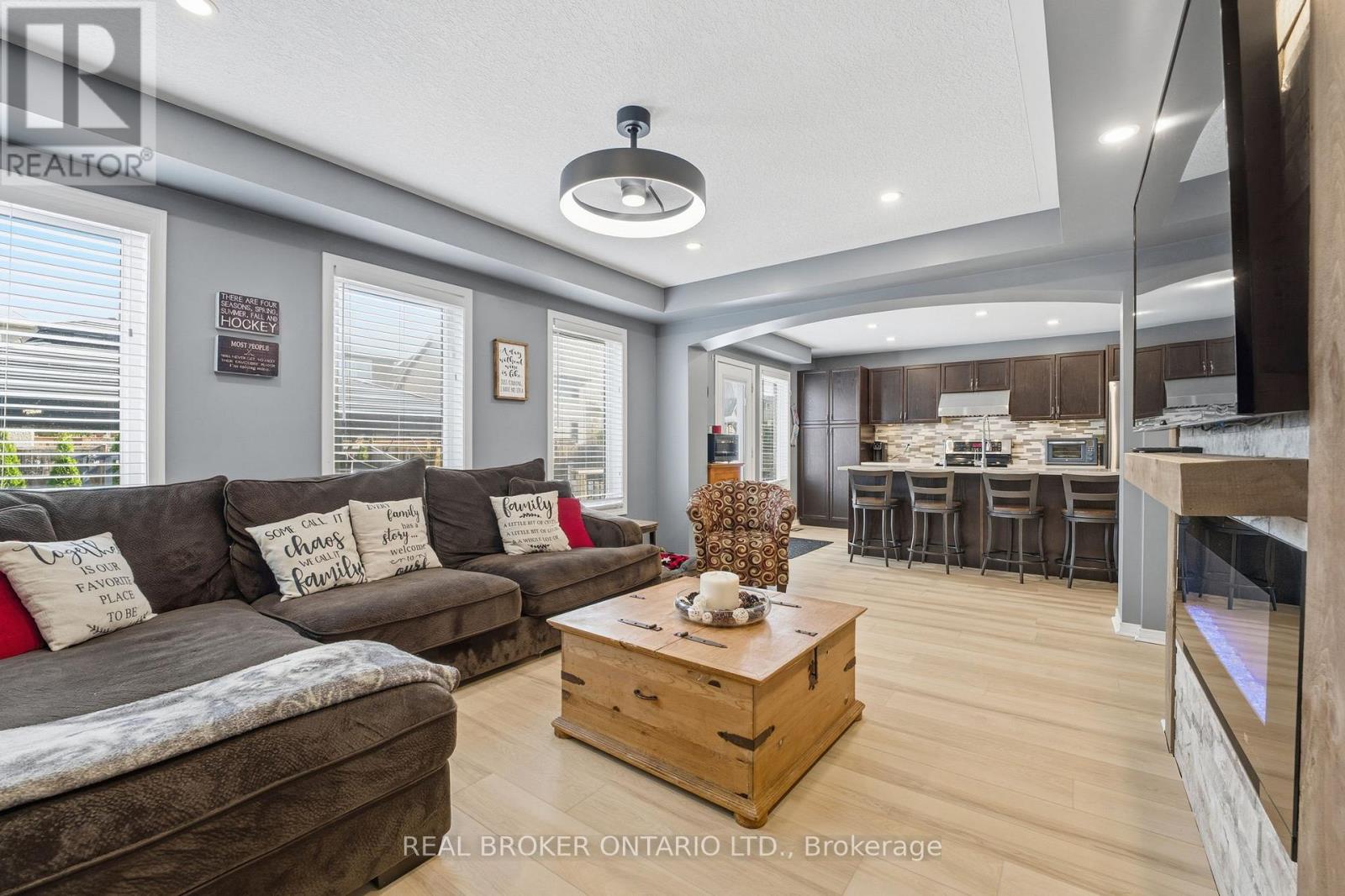 25 Merritt Lane, Brantford, Ontario  N3T 0E9 - Photo 12 - X12475908