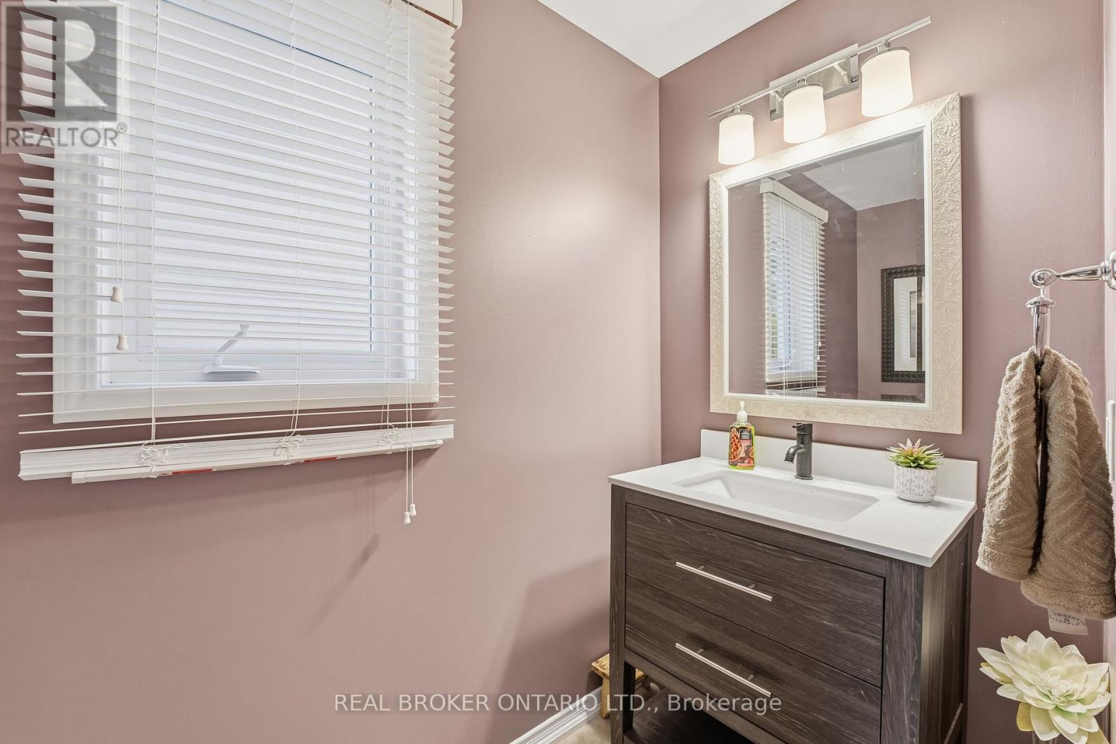 25 Merritt Lane, Brantford, Ontario  N3T 0E9 - Photo 14 - X12475908