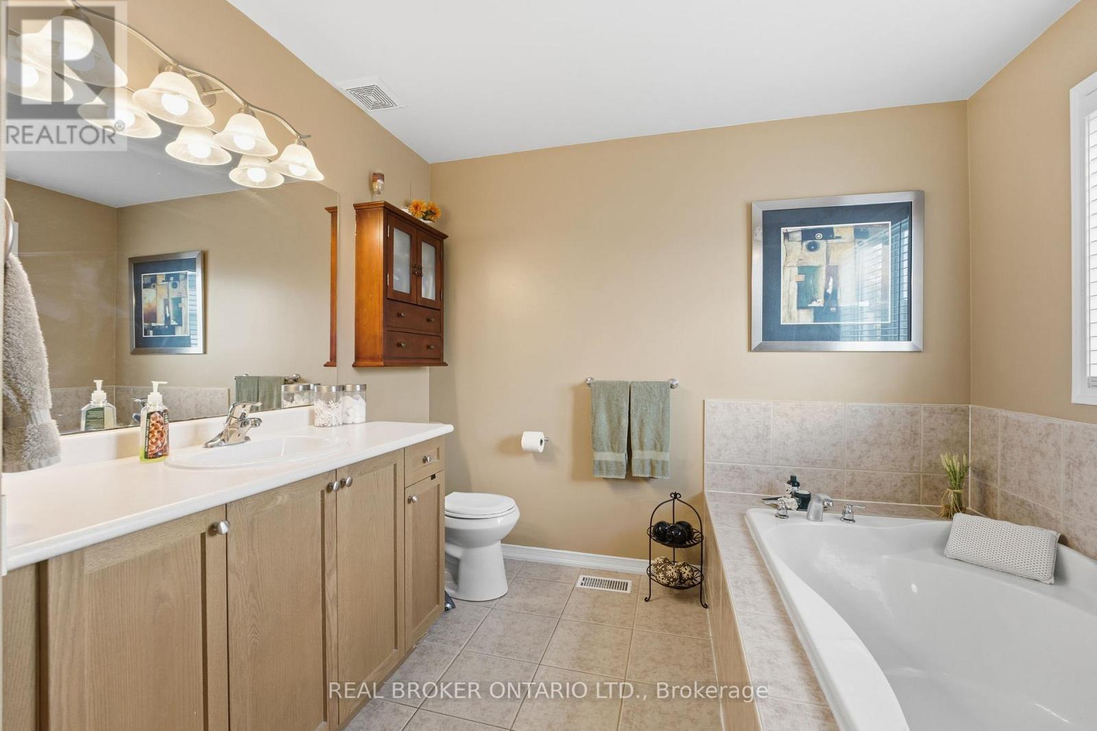 25 Merritt Lane, Brantford, Ontario  N3T 0E9 - Photo 22 - X12475908