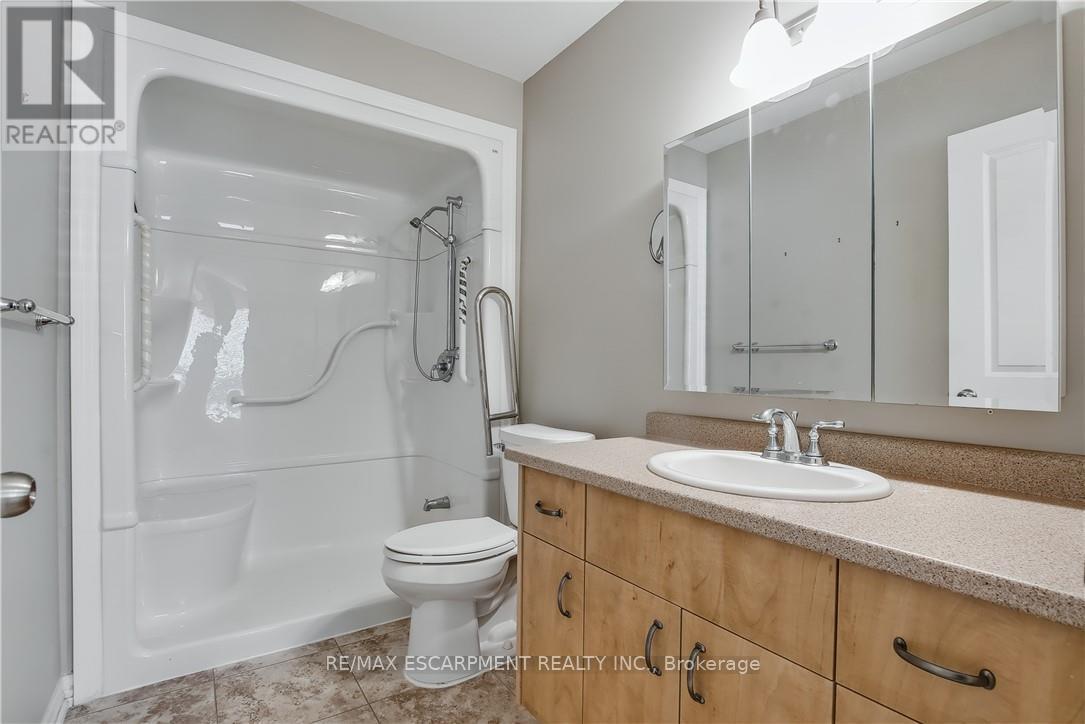 5 Archdeacon Clark Trail, Hamilton (Kennedy), Ontario  L9B 2M2 - Photo 19 - X12475934