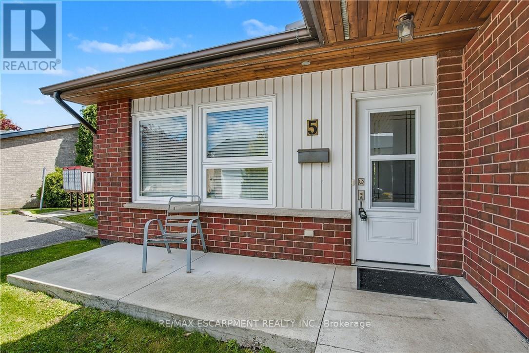5 Archdeacon Clark Trail, Hamilton (Kennedy), Ontario  L9B 2M2 - Photo 2 - X12475934
