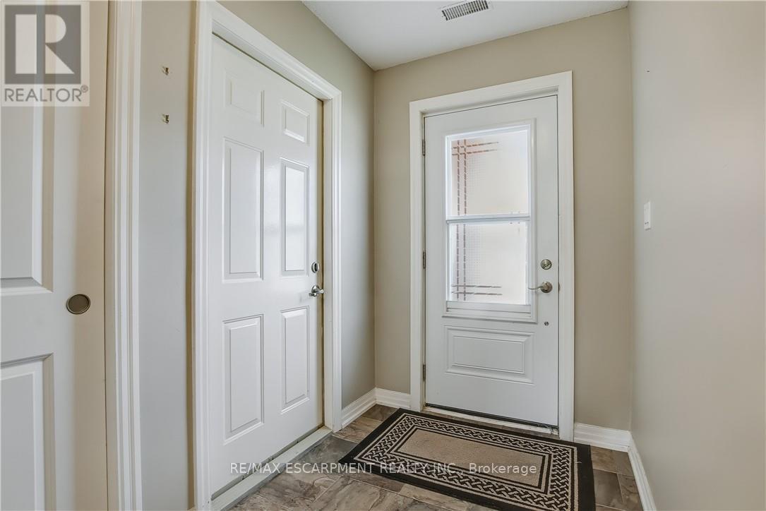 5 Archdeacon Clark Trail, Hamilton (Kennedy), Ontario  L9B 2M2 - Photo 3 - X12475934