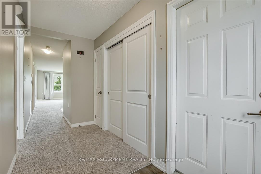 5 Archdeacon Clark Trail, Hamilton (Kennedy), Ontario  L9B 2M2 - Photo 4 - X12475934