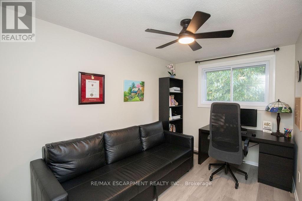 138 Victor Boulevard, Hamilton, Ontario  L9A 2V4 - Photo 14 - X12475949