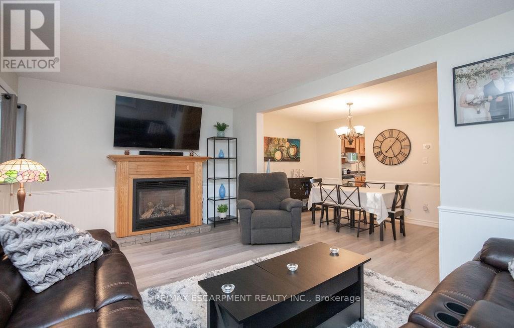 138 Victor Boulevard, Hamilton, Ontario  L9A 2V4 - Photo 8 - X12475949