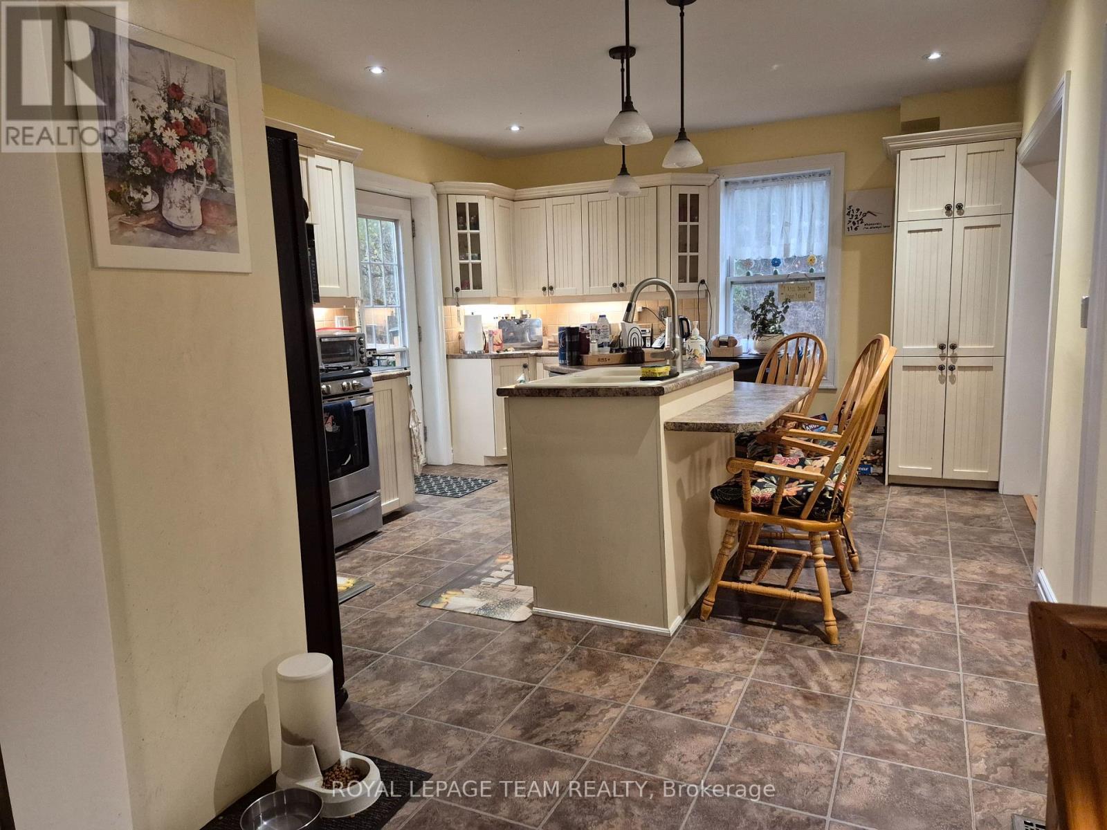 9066 Victoria Street E, Ottawa, Ontario  K0A 1V0 - Photo 21 - X12463016