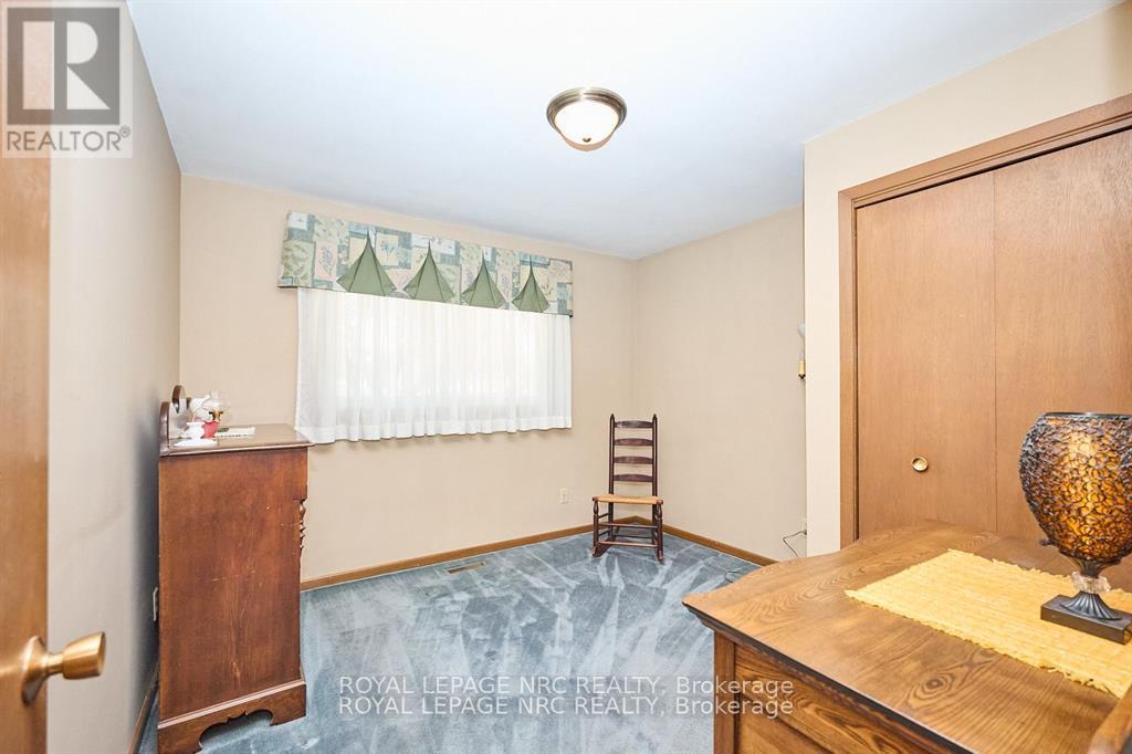 8 La Salle Drive, St. Catharines, Ontario  L2M 2E4 - Photo 28 - X12476156