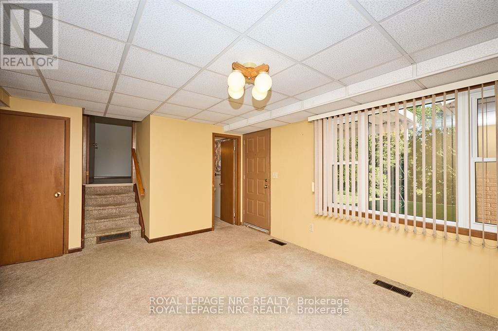 8 La Salle Drive, St. Catharines, Ontario  L2M 2E4 - Photo 31 - X12476156