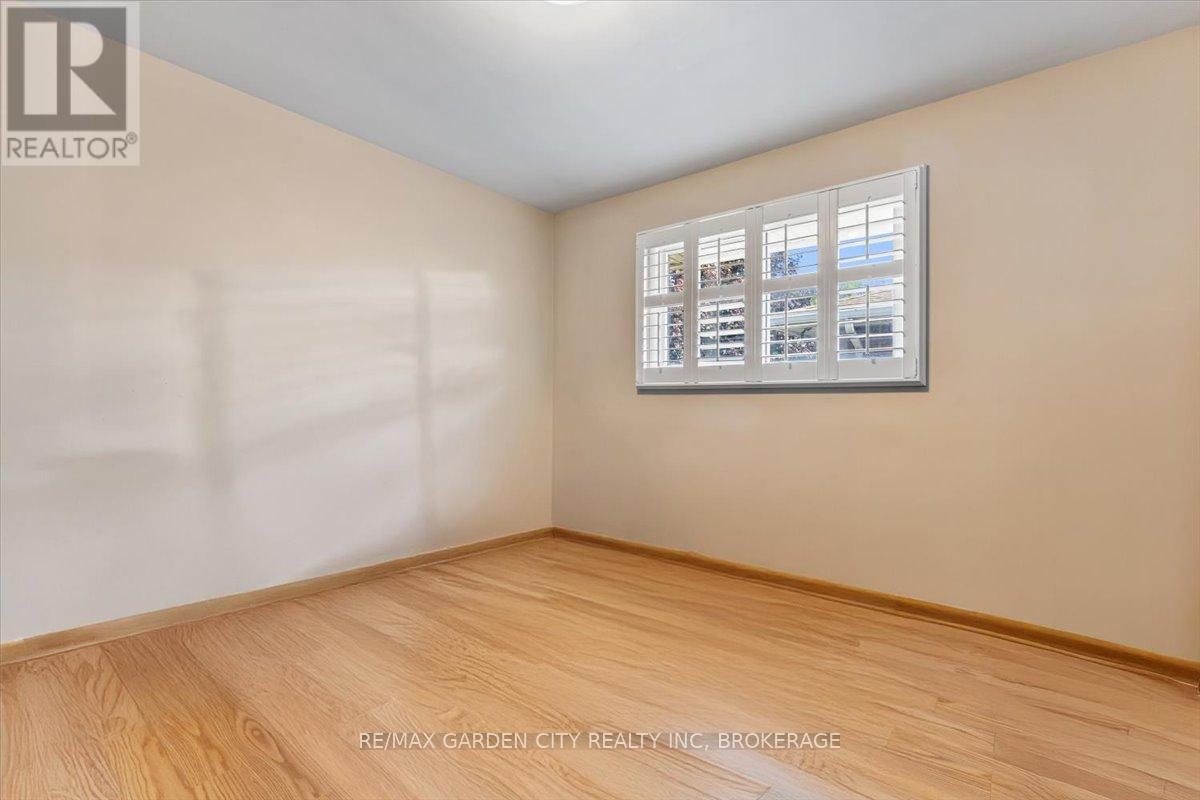 160 Elgin Street, Thorold (Thorold Downtown), Ontario  L2V 3C2 - Photo 18 - X12476182