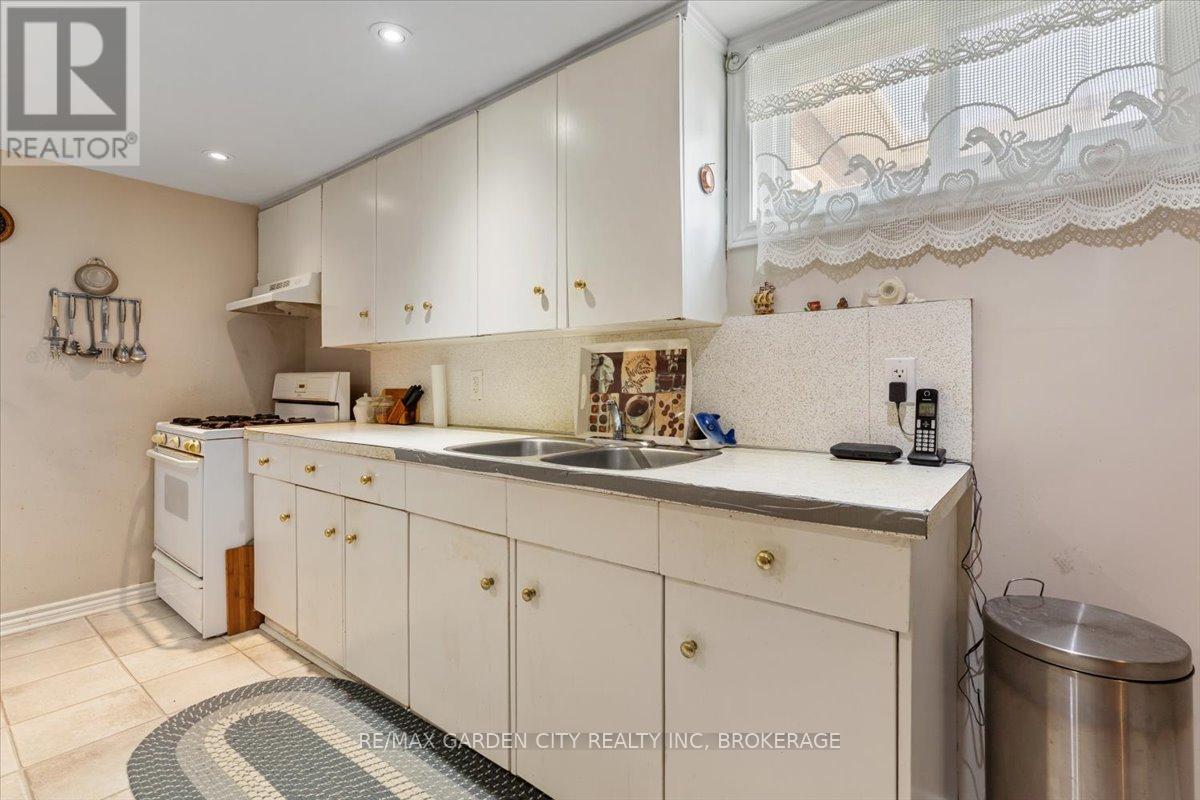 160 Elgin Street, Thorold (Thorold Downtown), Ontario  L2V 3C2 - Photo 31 - X12476182