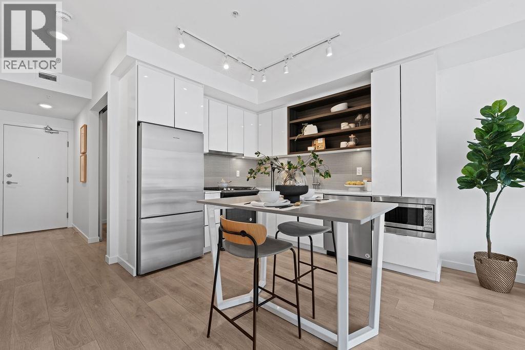 206 725 Marine Drive, North Vancouver, British Columbia  V7M 0G2 - Photo 11 - R3060876