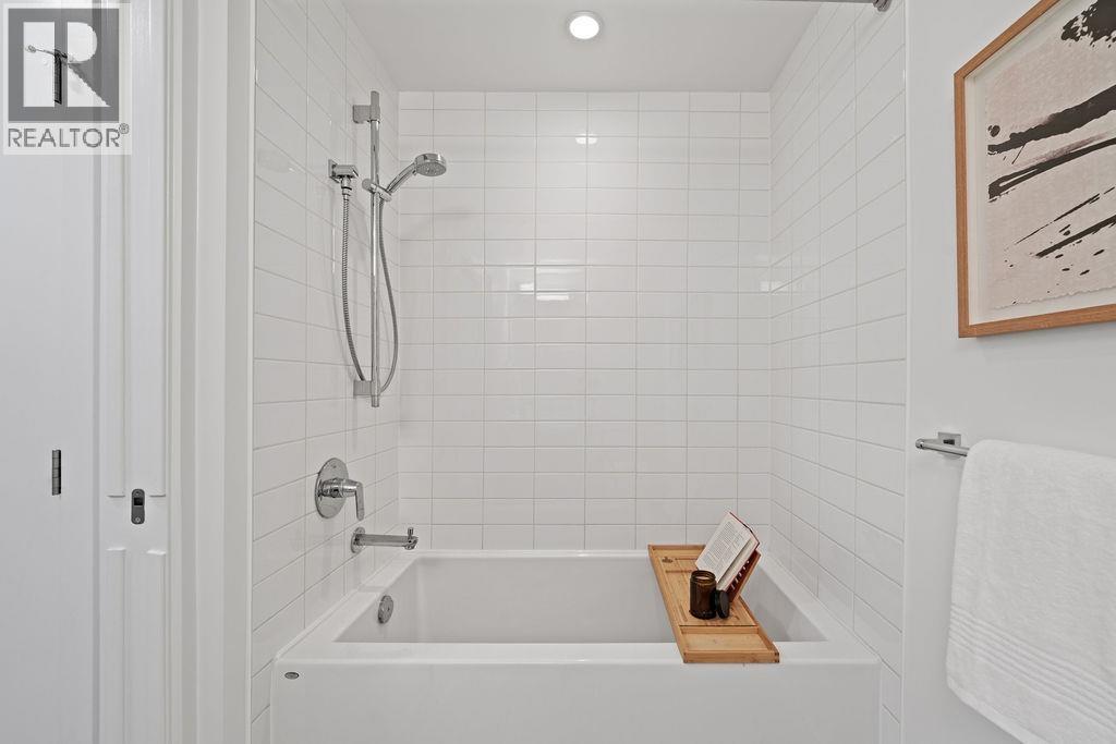 206 725 Marine Drive, North Vancouver, British Columbia  V7M 0G2 - Photo 13 - R3060876