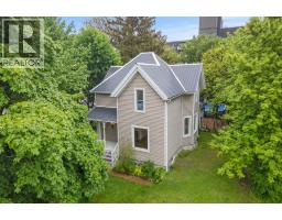 156 QUEEN STREET, Sarnia, Ontario