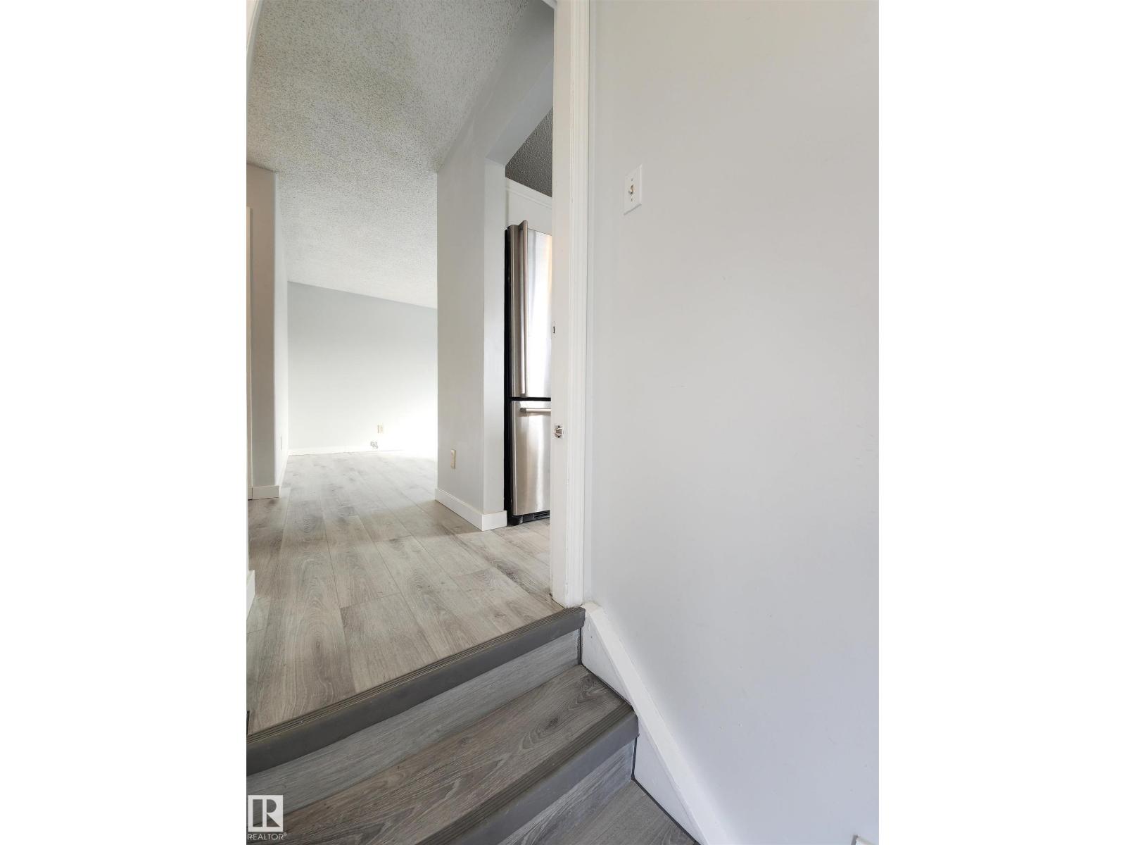 3014 132 Av Nw, Edmonton, Alberta  T5A 2Z1 - Photo 4 - E4462976