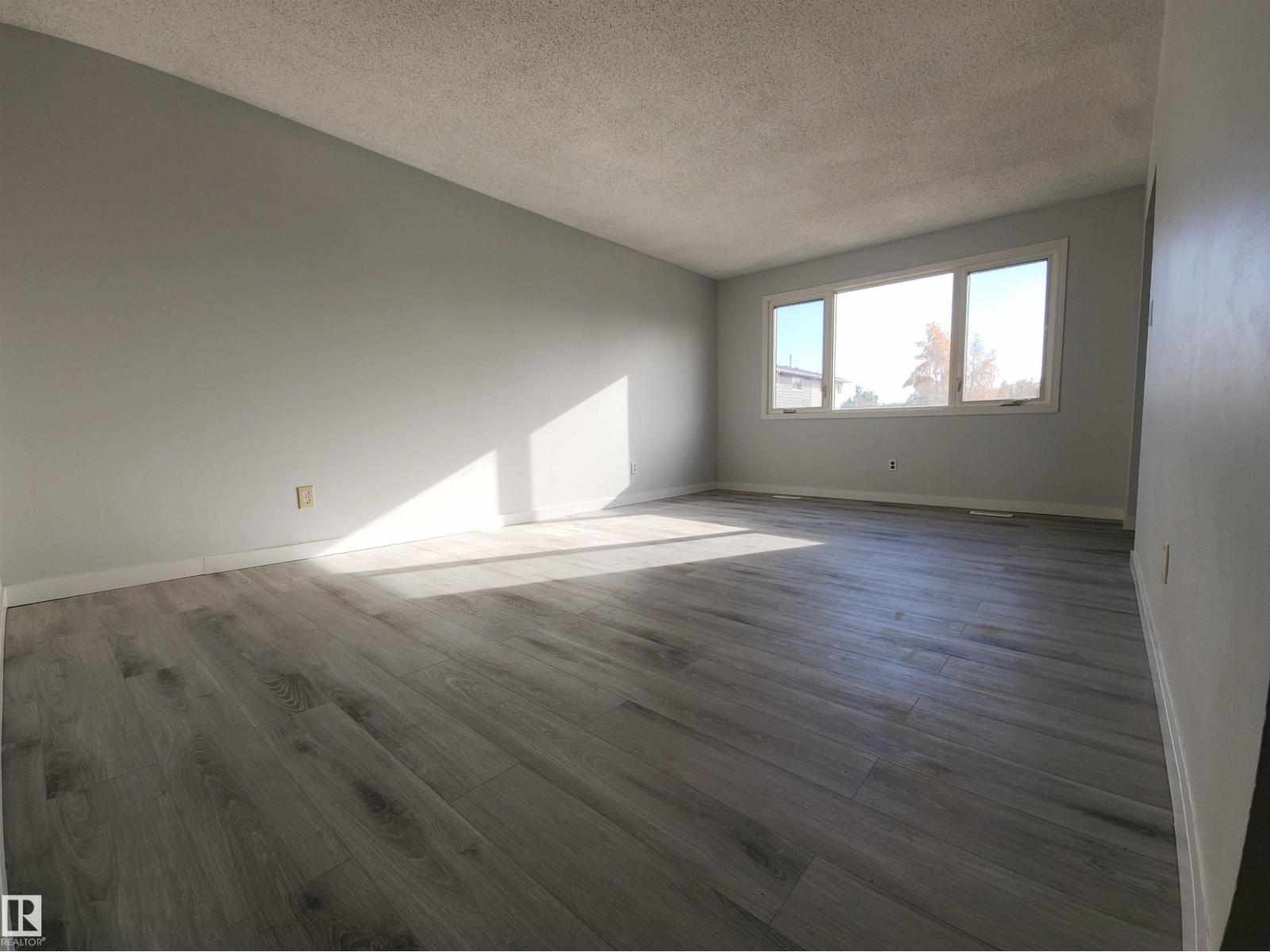 3014 132 Av Nw, Edmonton, Alberta  T5A 2Z1 - Photo 5 - E4462976