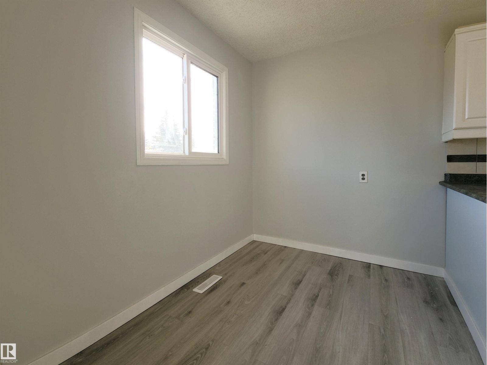 3014 132 Av Nw, Edmonton, Alberta  T5A 2Z1 - Photo 9 - E4462976