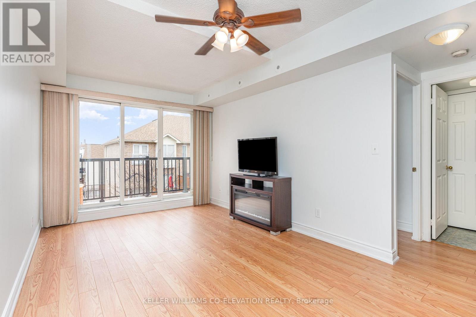 2034 - 3025 Finch Avenue W, Toronto, Ontario  M9M 0A2 - Photo 14 - W12101329