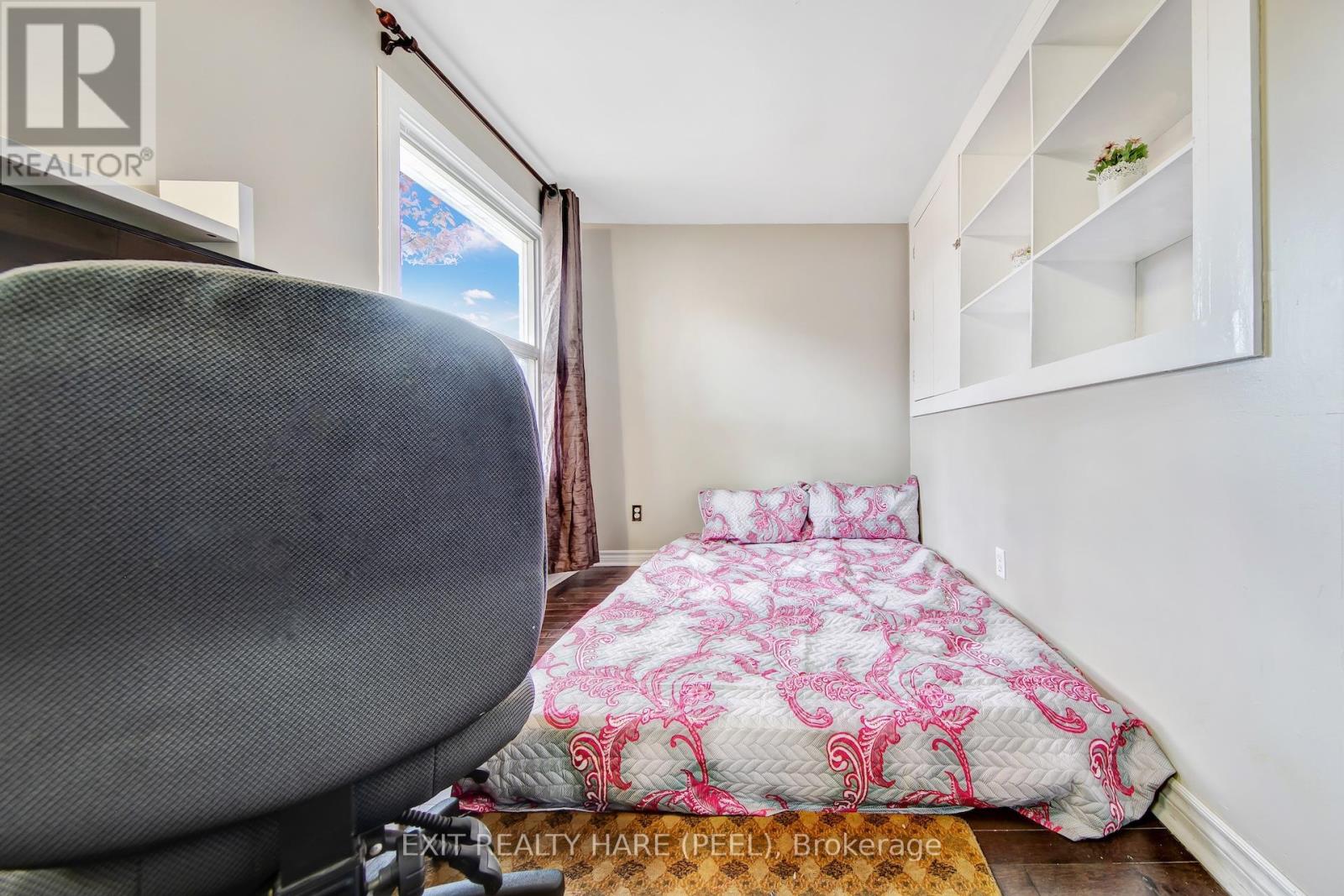 6 Earnscliffe Gate, Brampton, Ontario  L6T 3B3 - Photo 17 - W12474863