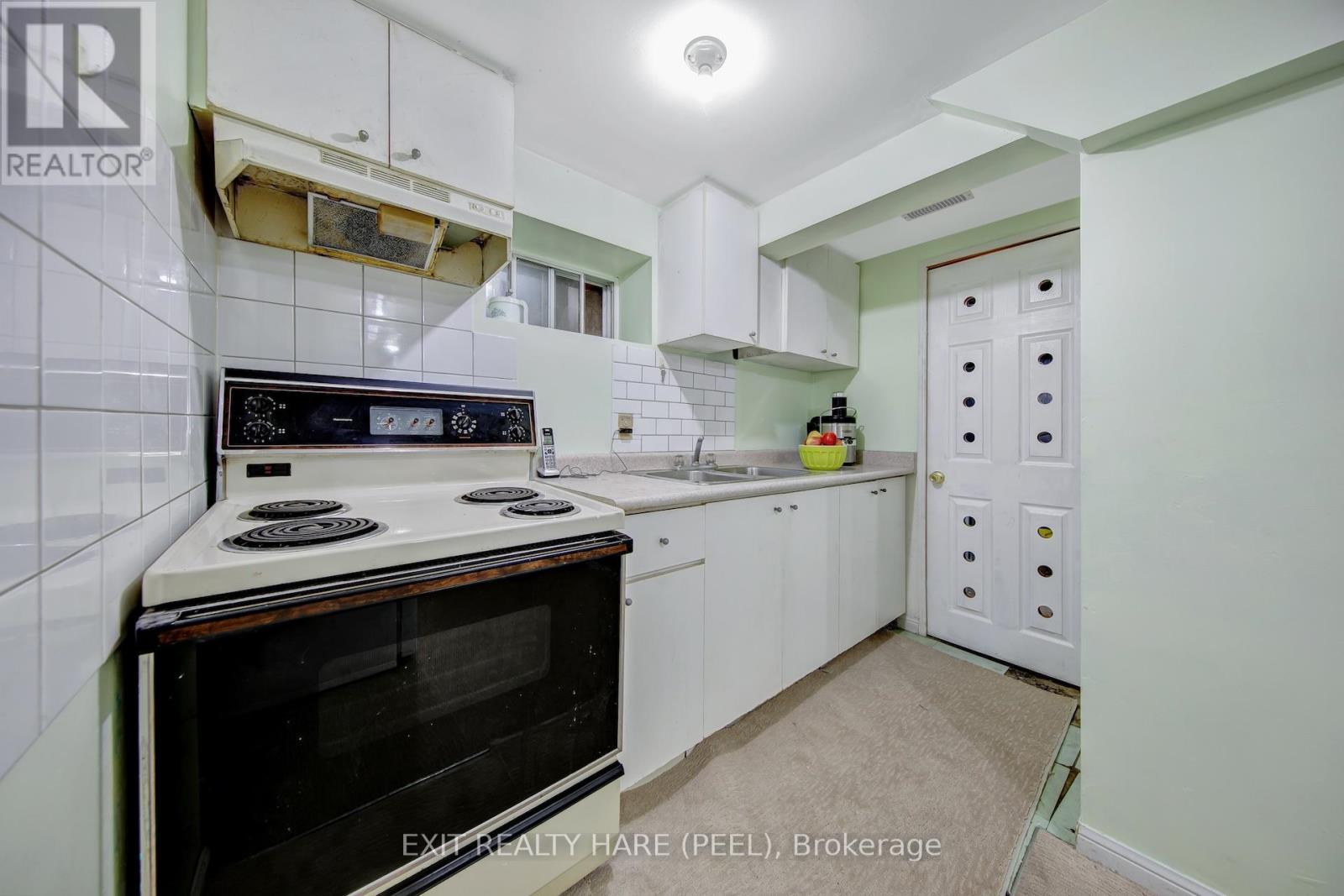 6 Earnscliffe Gate, Brampton, Ontario  L6T 3B3 - Photo 23 - W12474863