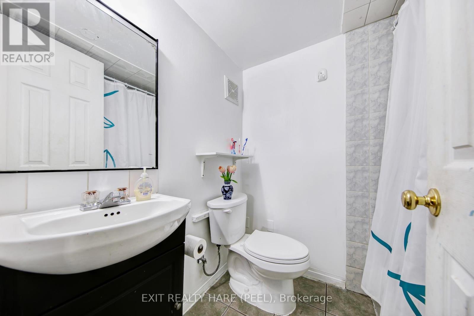 6 Earnscliffe Gate, Brampton, Ontario  L6T 3B3 - Photo 26 - W12474863