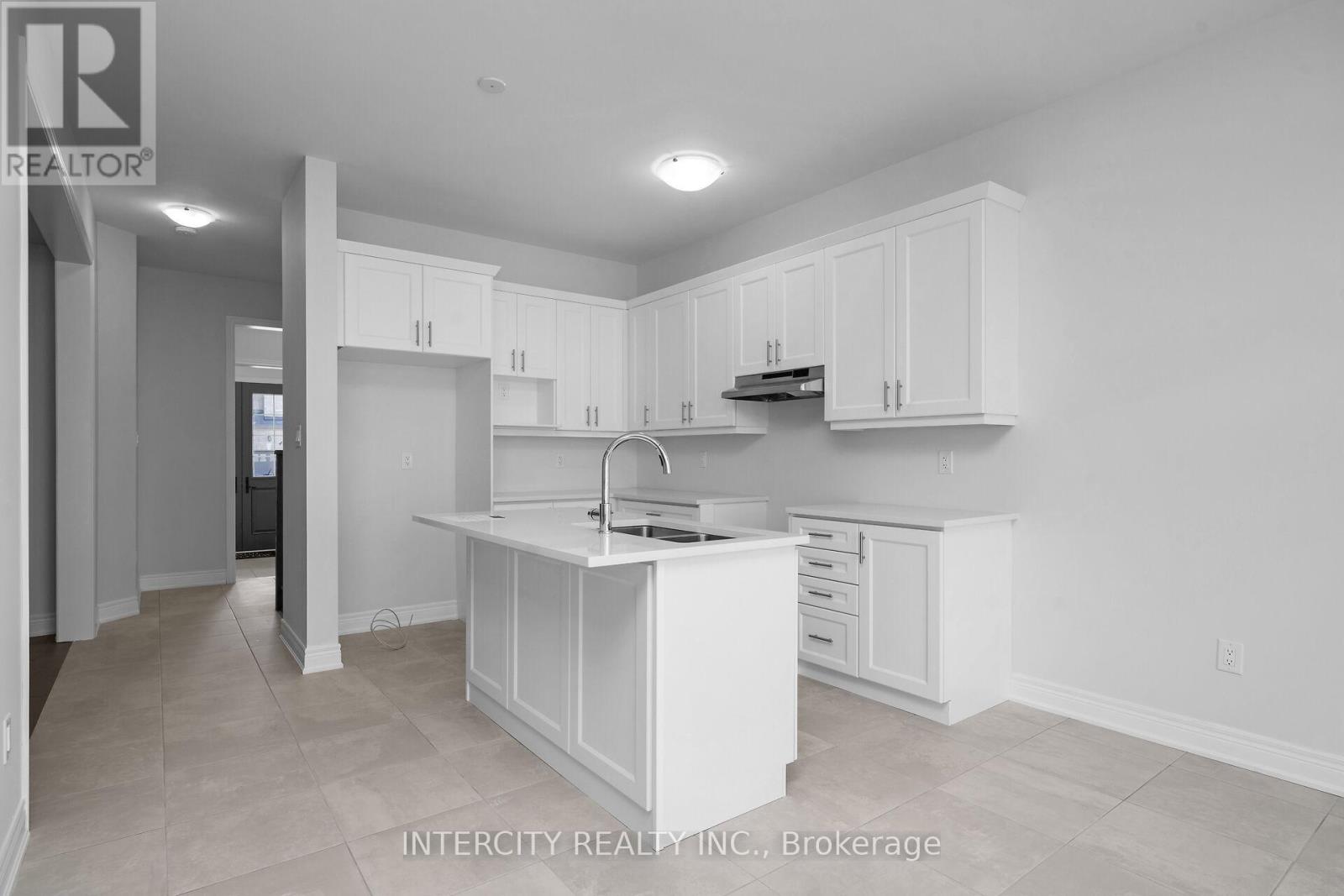 5 Kessler Drive, Brampton, Ontario  L6R 4G2 - Photo 8 - W12451230