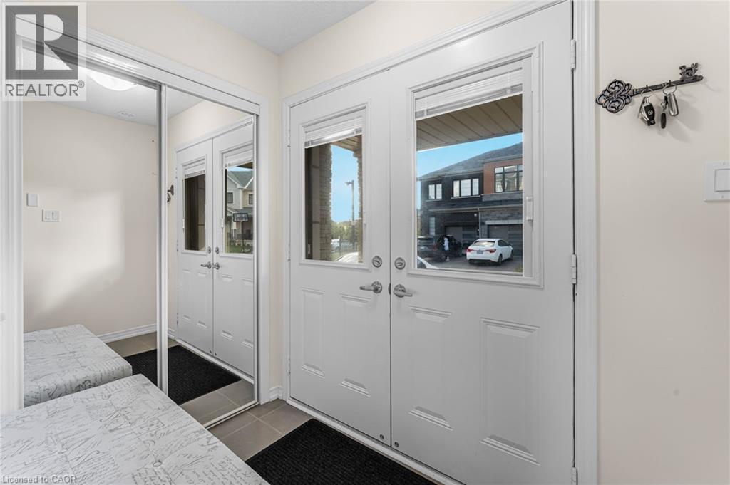 8317 Mulberry Drive Unit# 22, Niagara Falls, Ontario  L2H 3S9 - Photo 2 - 40780821