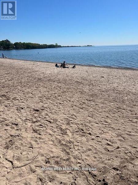 404 - 1535 Lakeshore Road E, Mississauga, Ontario  L5E 3E2 - Photo 38 - W12463670