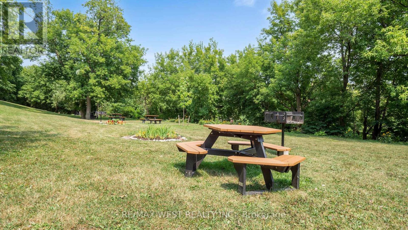 404 - 1535 Lakeshore Road E, Mississauga, Ontario  L5E 3E2 - Photo 33 - W12463670