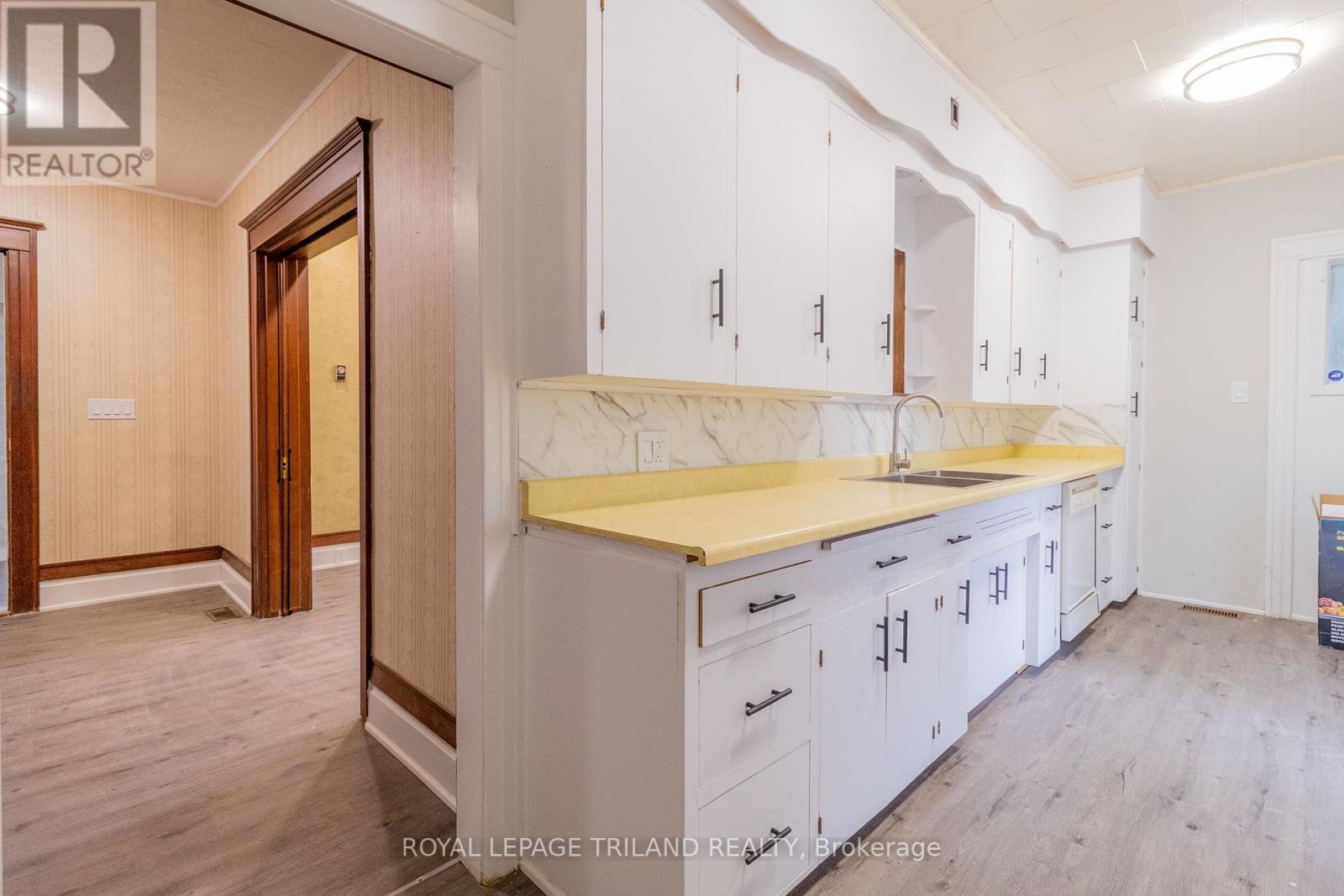 11 Goshen Street N, Bluewater, Ontario  N0M 2T0 - Photo 13 - X12440009