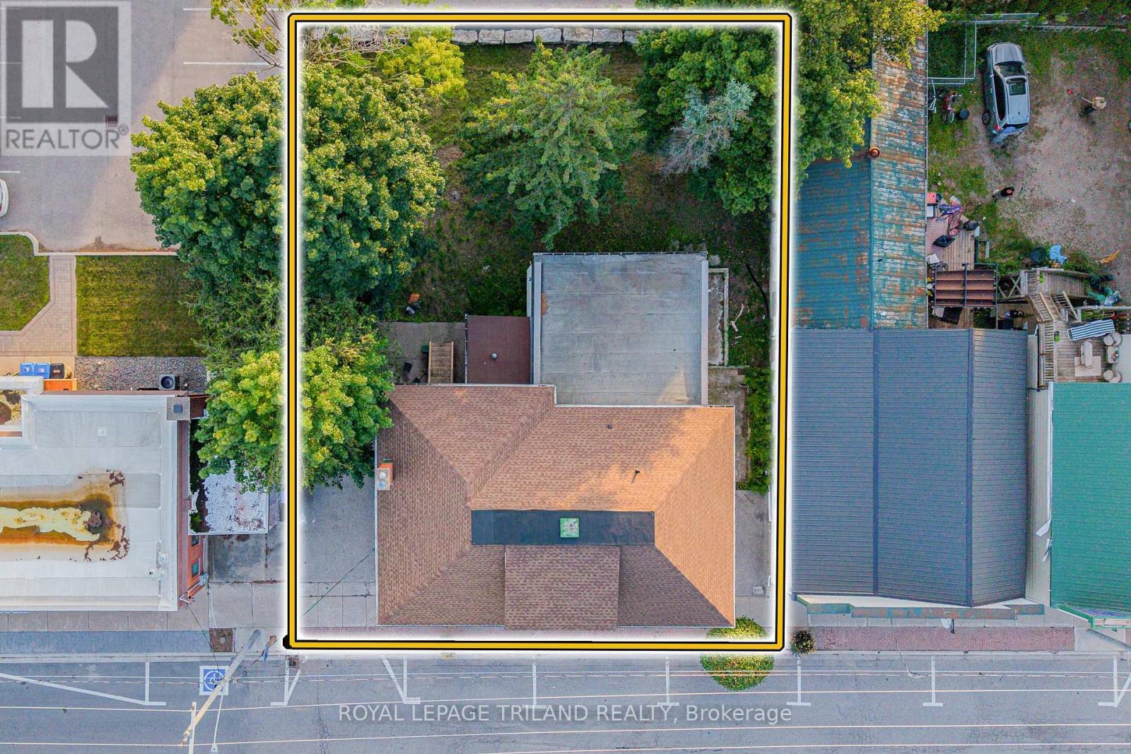 11 Goshen Street N, Bluewater, Ontario  N0M 2T0 - Photo 5 - X12440009