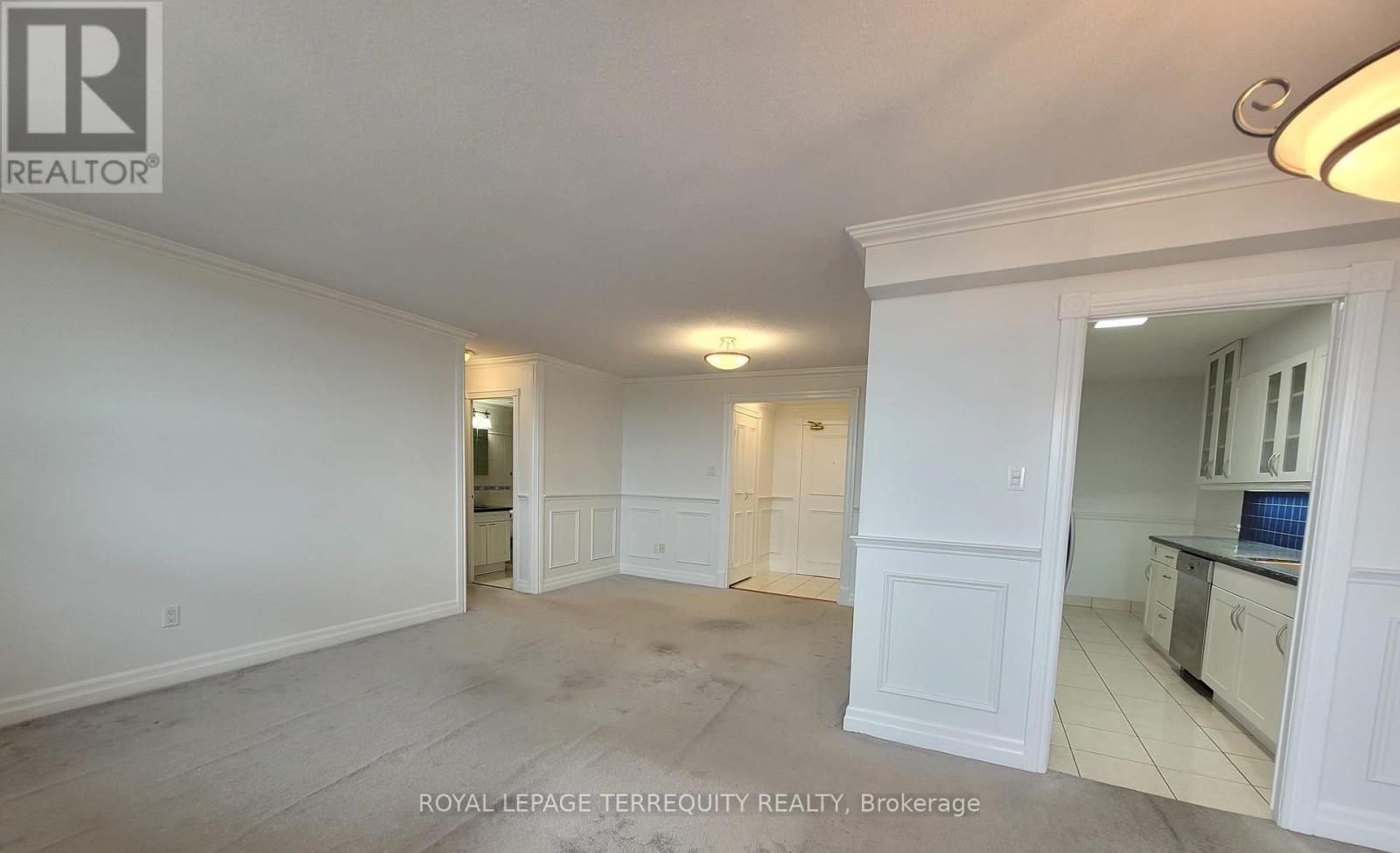 602 - 155 Marlee Avenue, Toronto, Ontario  M6B 4B5 - Photo 6 - W12475648