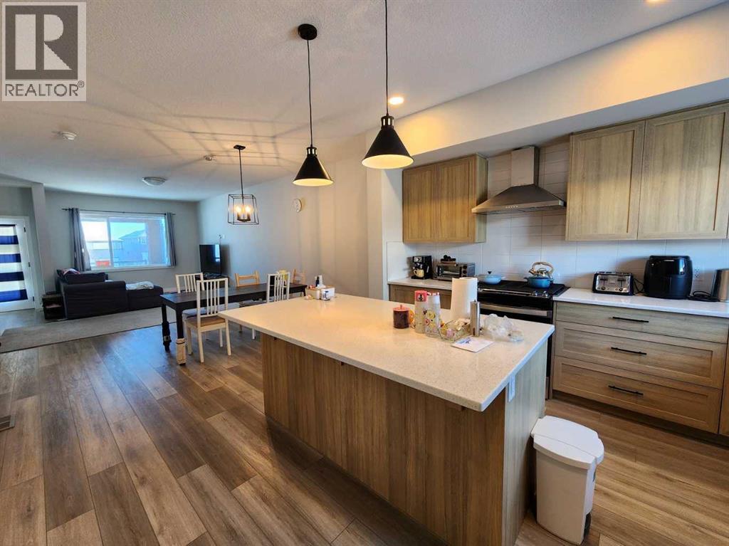 99 Edith Passage Nw, Calgary, Alberta  T3R 2B5 - Photo 11 - A2226472