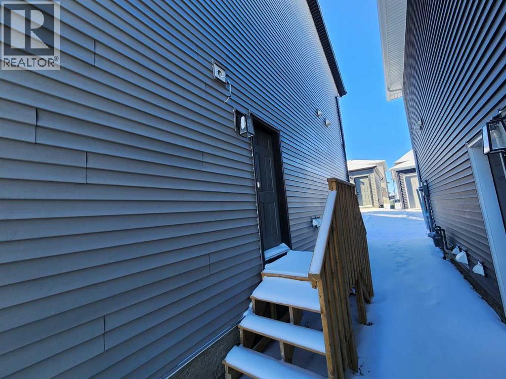 99 Edith Passage Nw, Calgary, Alberta  T3R 2B5 - Photo 46 - A2226472