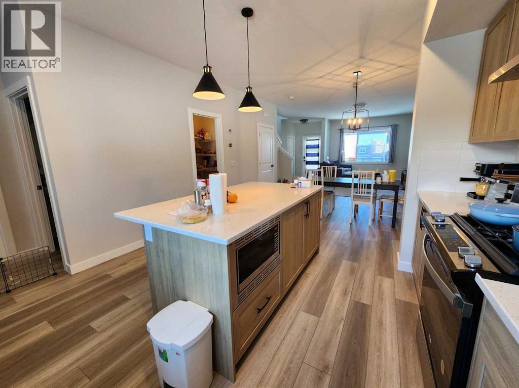 99 Edith Passage Nw, Calgary, Alberta  T3R 2B5 - Photo 14 - A2226472