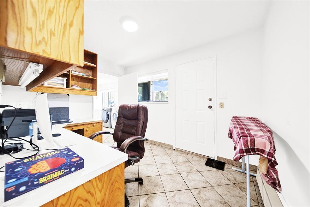 16951 94a Avenue, Surrey, British Columbia  V4N 6H2 - Photo 22 - R3060508