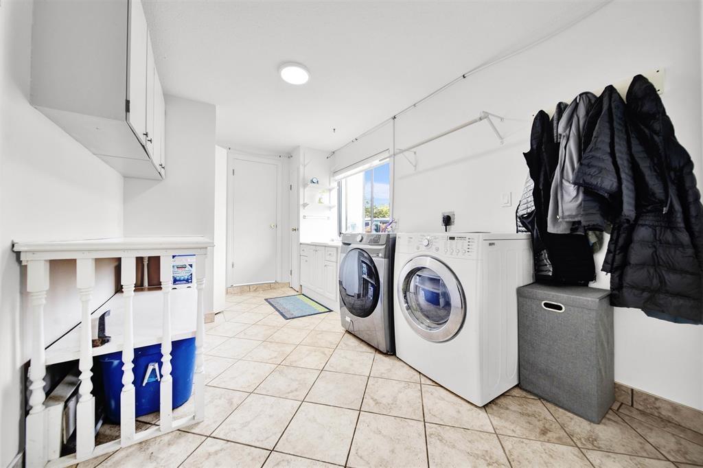 16951 94a Avenue, Surrey, British Columbia  V4N 6H2 - Photo 11 - R3060508