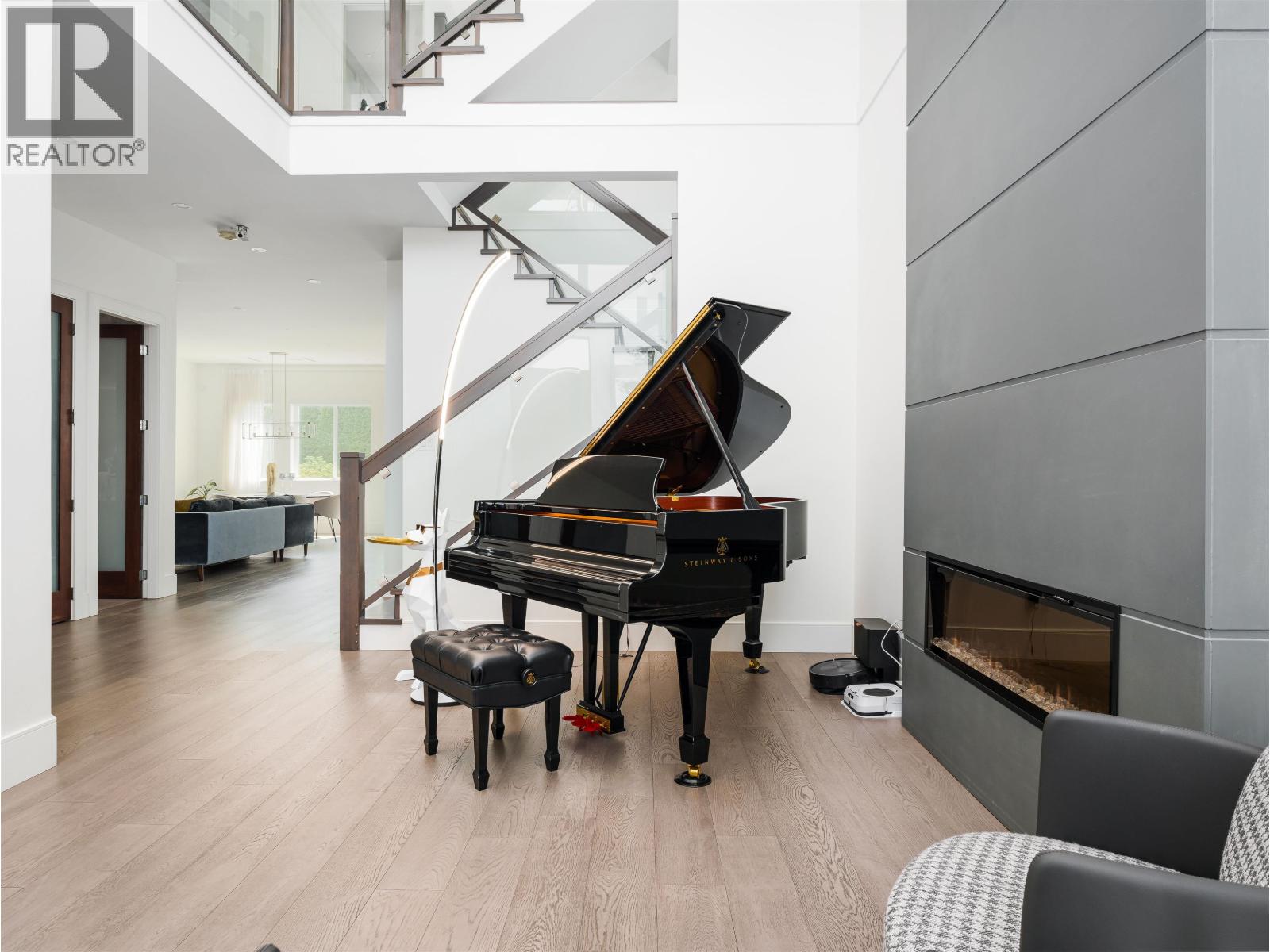 6340 SWIFT AVENUE, Richmond, British Columbia