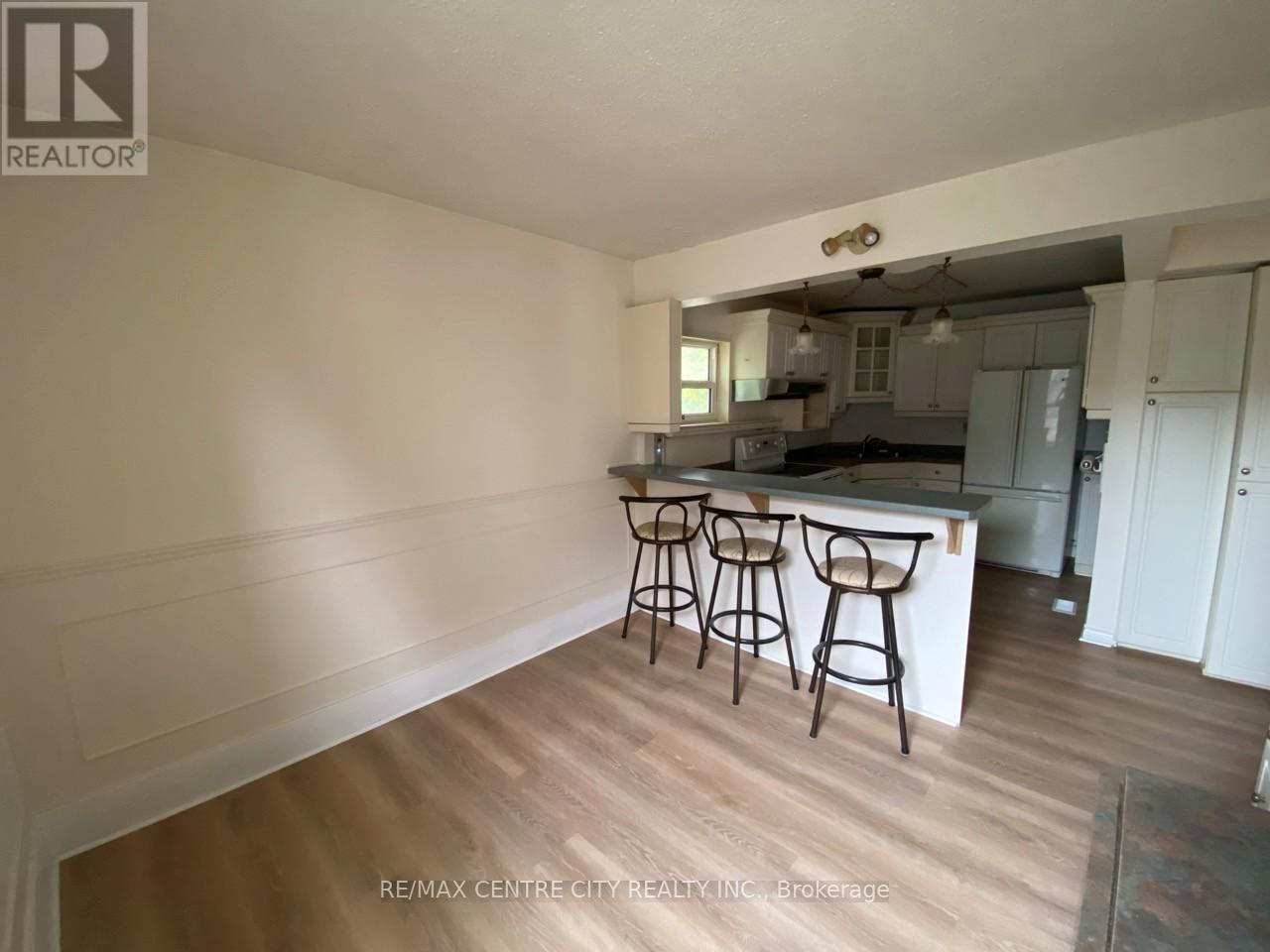 B - 84 Wharncliffe Road S, London South, Ontario  N6J 2K1 - Photo 6 - X12475957