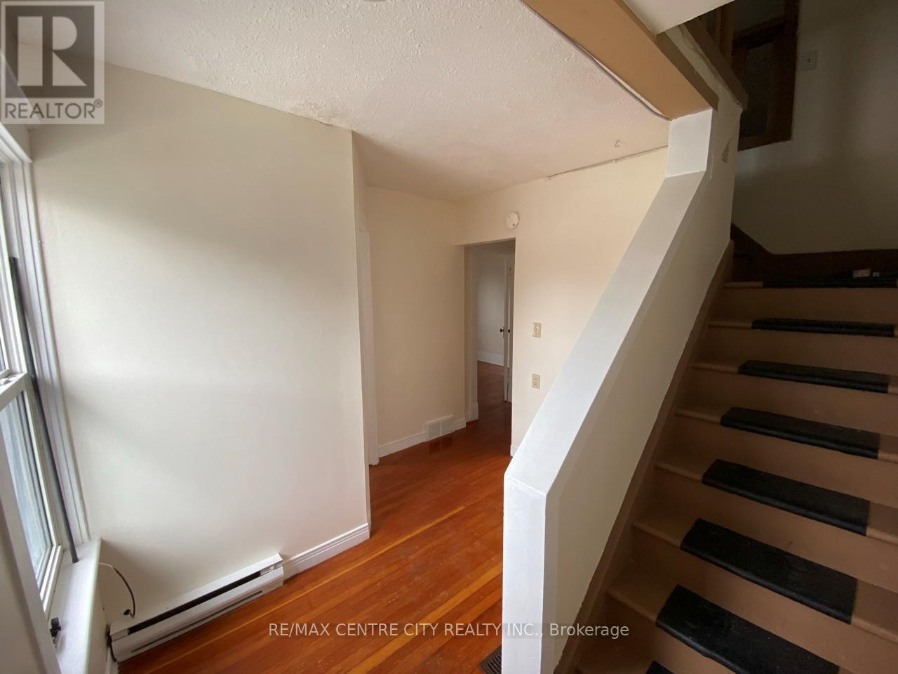 B - 84 Wharncliffe Road S, London South, Ontario  N6J 2K1 - Photo 9 - X12475957
