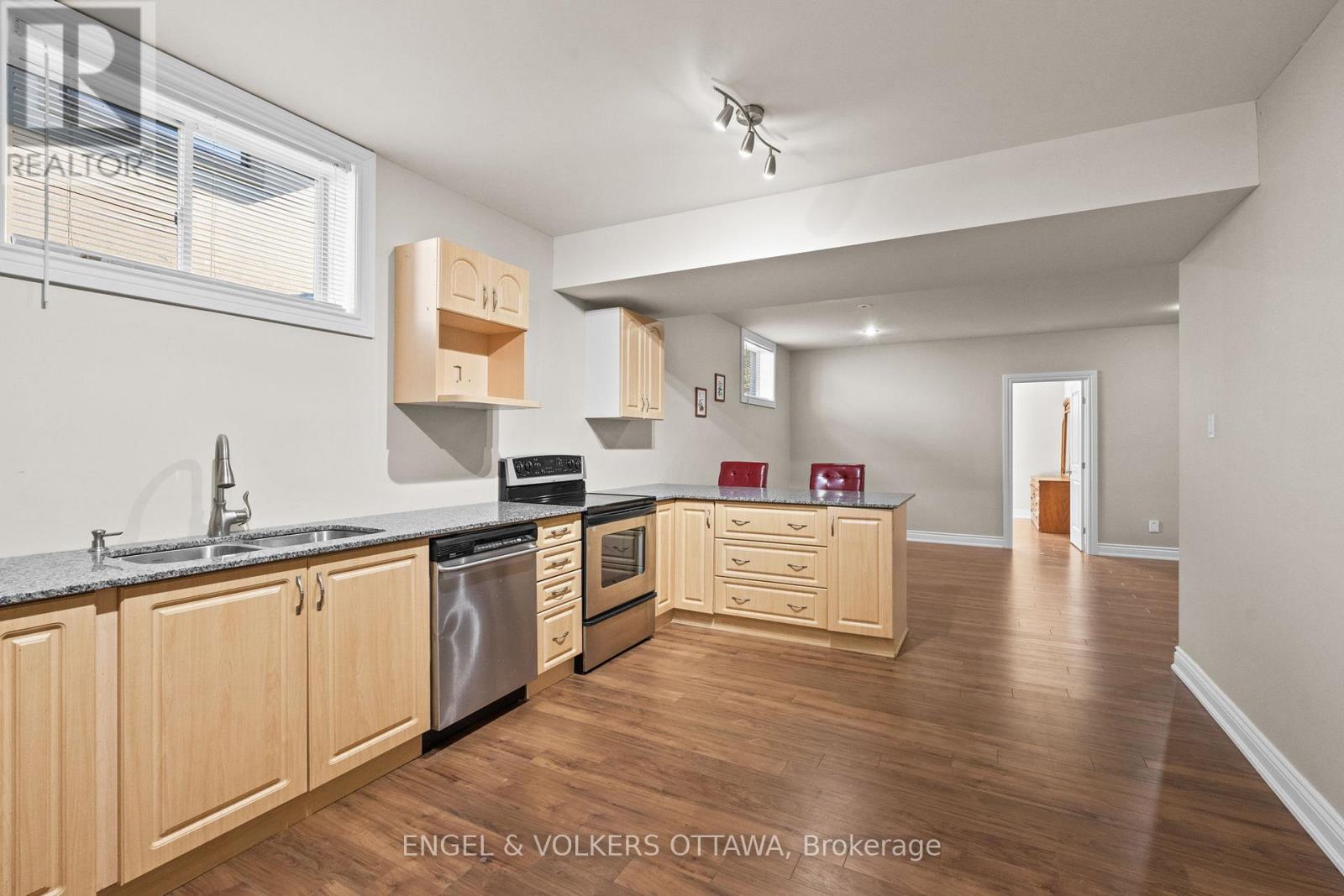 7510 Village Centre Place, Ottawa, Ontario  K4P 0C8 - Photo 37 - X12383483
