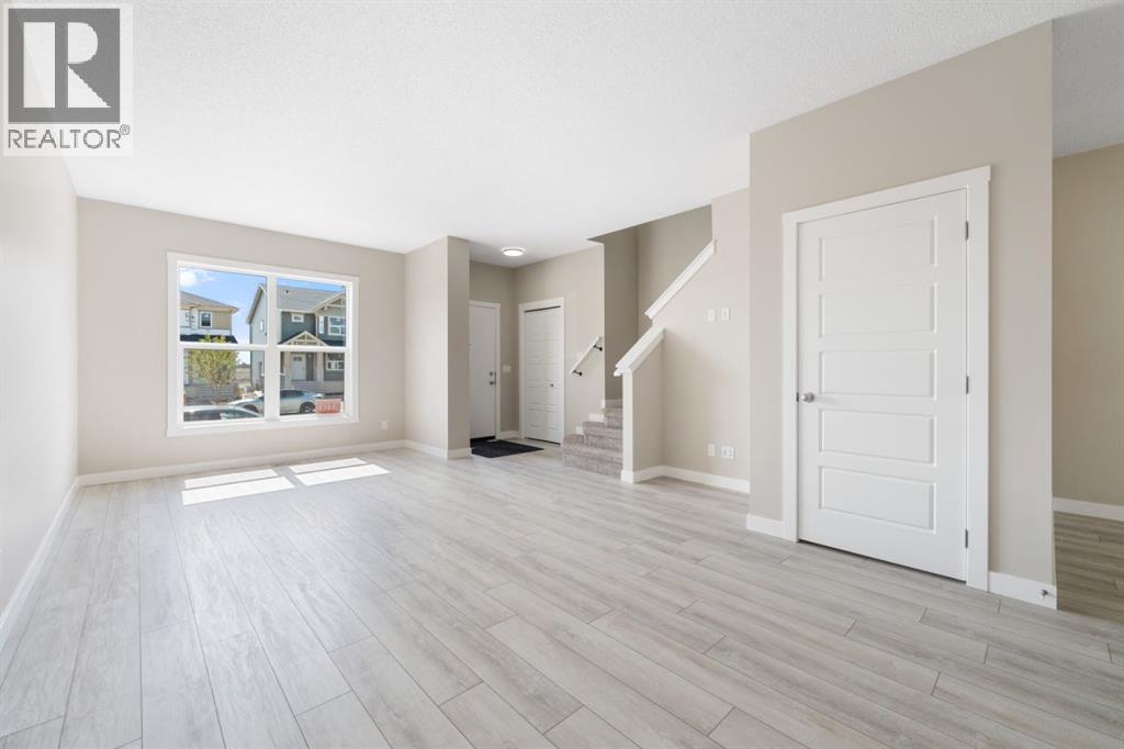 340 Cobblestone Gate Sw, Airdrie, Alberta  T4B 5J9 - Photo 3 - A2248552