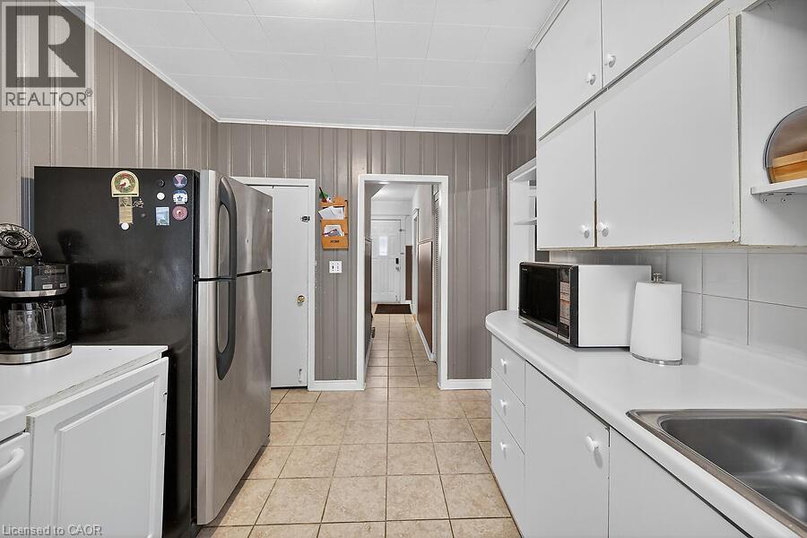 174 East 23rd Street, Hamilton, Ontario  L8V 2X1 - Photo 13 - 40781065