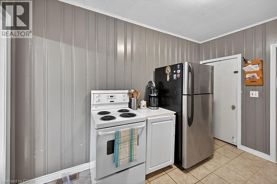 174 East 23rd Street, Hamilton, Ontario  L8V 2X1 - Photo 14 - 40781065
