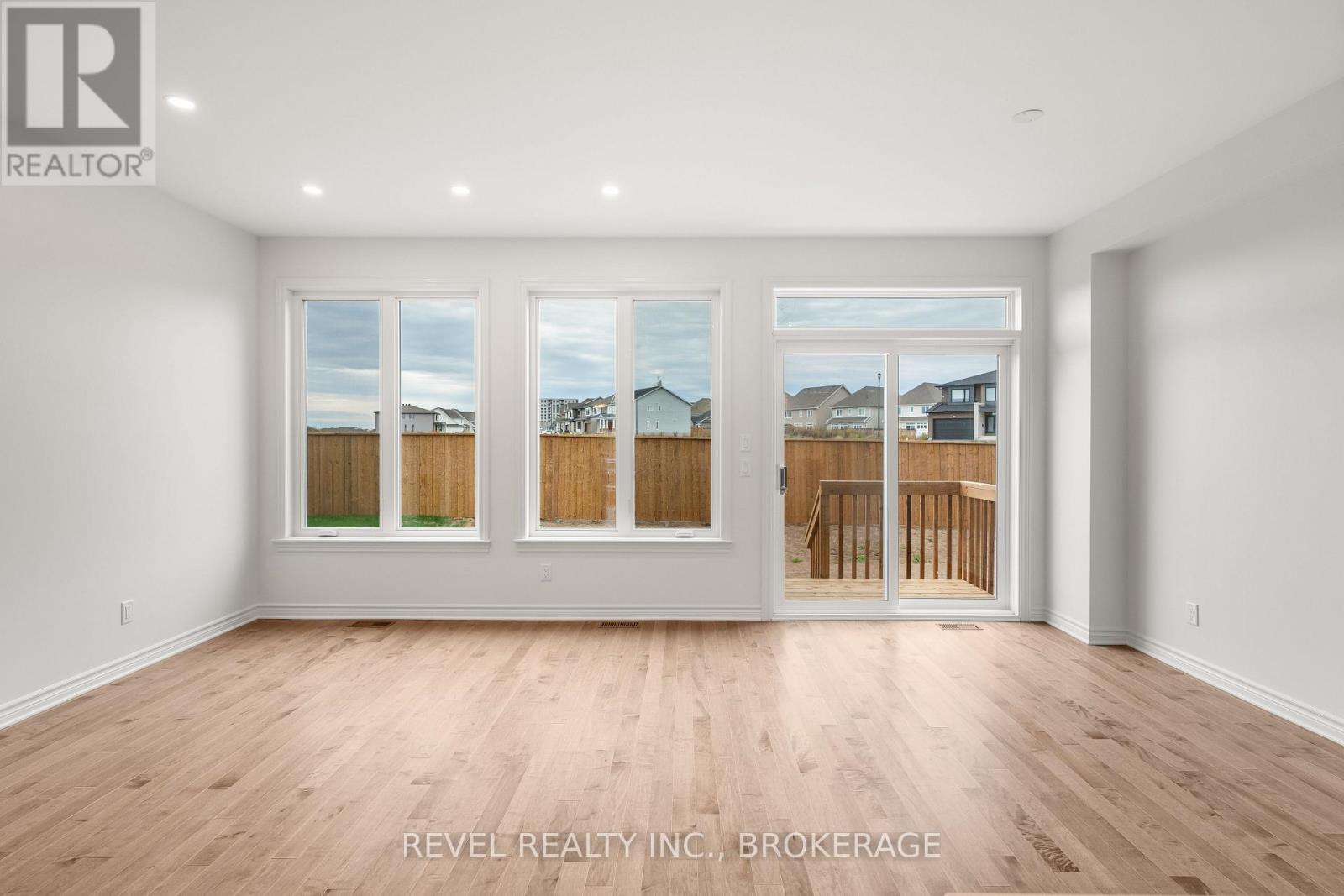 1075 Barrow Avenue, Kingston (East Gardiners Rd), Ontario  K7M 0K5 - Photo 12 - X12476358