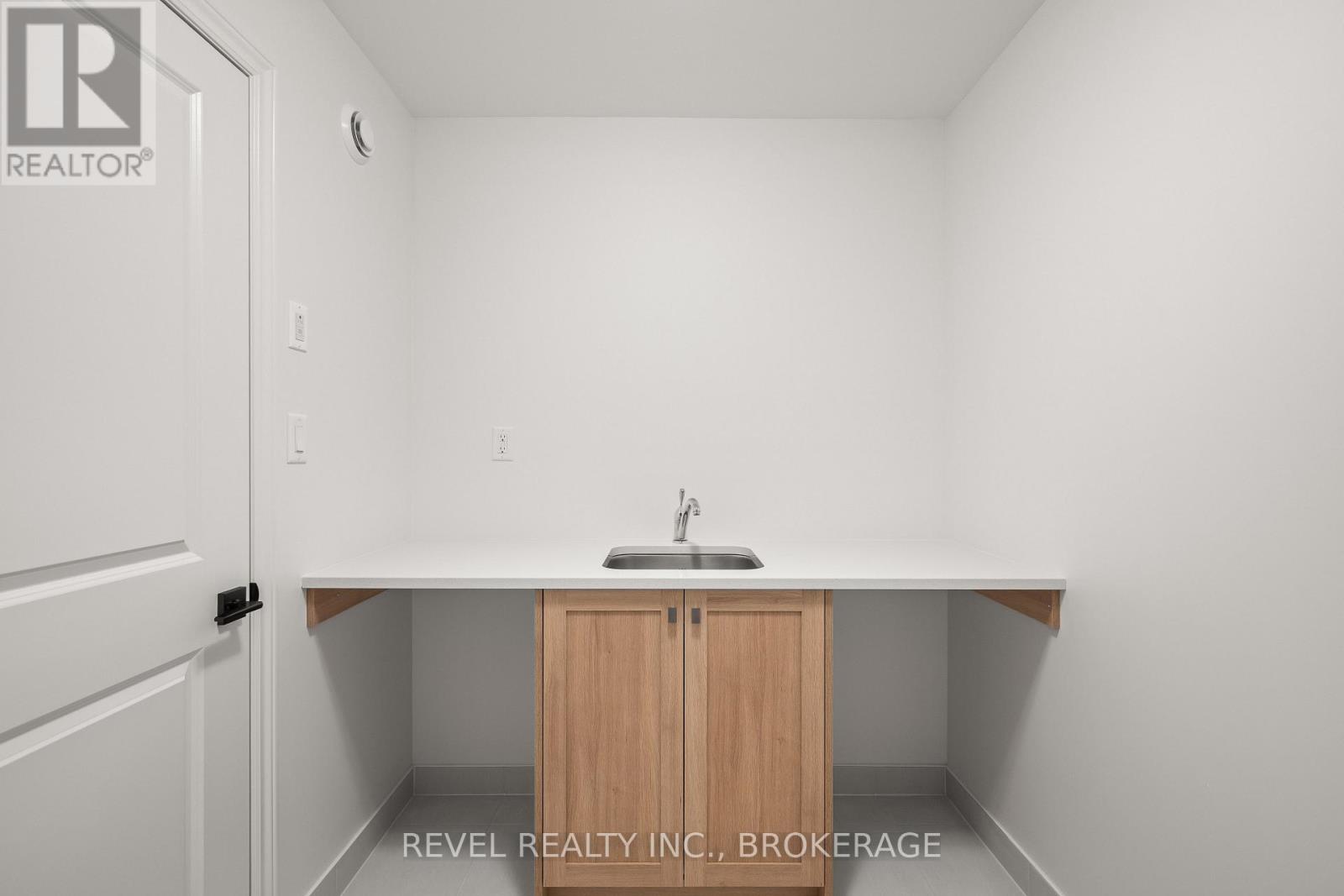 1075 Barrow Avenue, Kingston (East Gardiners Rd), Ontario  K7M 0K5 - Photo 20 - X12476358